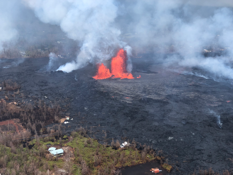 Fissure 8. Notice the homes at bottom left for scale.